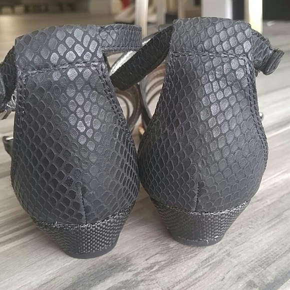 Sam Edelman - Picture 4 of 6